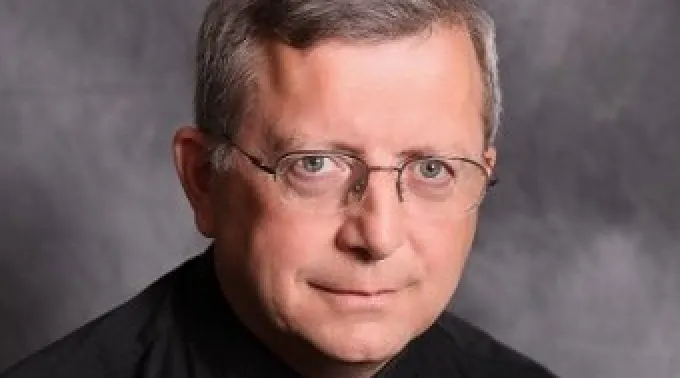 Fr_Pat_Dowling_resize.jpg ?? 