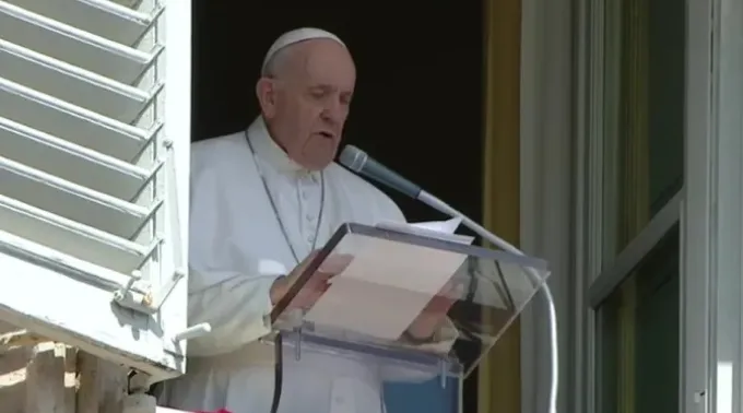 Francesco-09-19-11.08.46.jpg ?? 