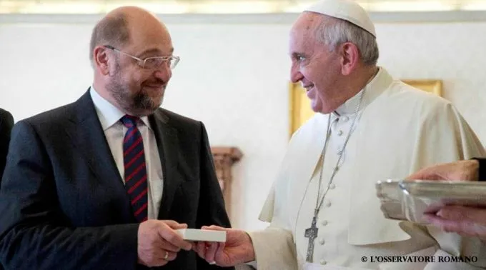 Francisco-MartinSchulz_LOsservatoreRomano.jpg ?? 
