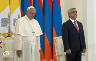 Papa Francisco no palácio presidencial de Yerevaz na Armênia. Captura Youtube