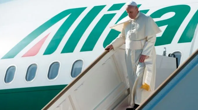 FranciscoAvion_LOsservatoreRomano_050615.jpg ?? 