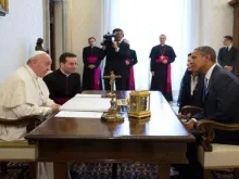 Papa Francisco e Barack Obama em encontro no Vaticano.
