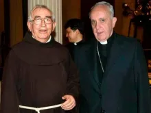 Pe. Berislao Ostojic e o Cardeal Bergoglio (hoje Papa Francisco)