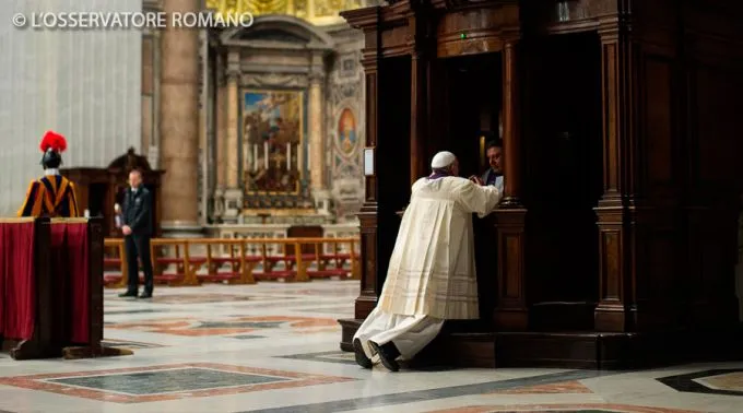 FranciscoConfesion_LOsservatoreRomano.jpg ?? 
