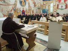 Papa durante a pregação.