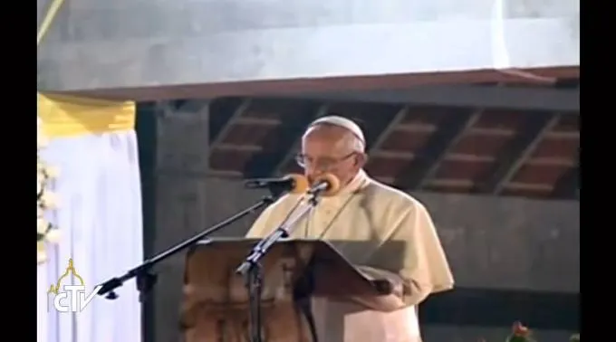 FranciscoDiscursoCatequista_CapturaYoutube_271115.jpg ?? 