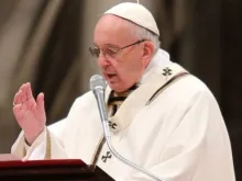 Papa Francisco durante a Missa do Crisma de Quinta-feira Santa 2016 