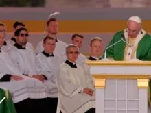 O Papa Francisco durante a Missa de encerramento do Encontro Mundial das Famílias 