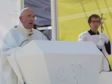 Papa Francisco em Missa no Estádio Koševo em Sarajevo.