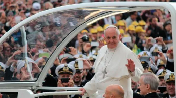 FranciscoPapamovil_CNA.jpg ?? 