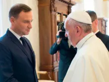O Presidente da Polônia e o Papa Francisco. Foto L'Osservatore Romano