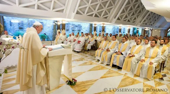 FranciscoSantaMarta_LOsservatoreRomano9.jpg ?? 