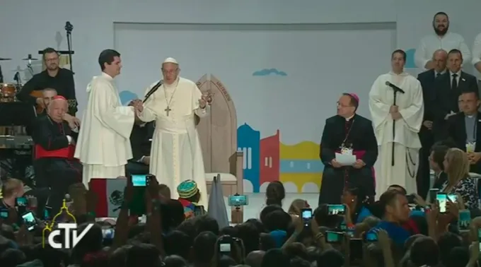 FranciscoVoluntariosNoLeyoDiscurso.jpg ?? 