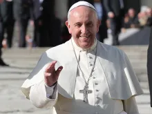 Papa Francisco na Praça de São Pedro.