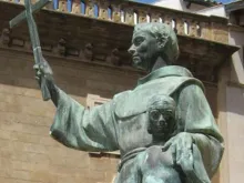 Estátua de São Junípero Serra em Palma de Mallorca (Espanha). Crédito: Wikipedia Creative Commons.