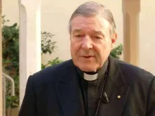 Cardeal George Pell. Crédito: Alan Holdren