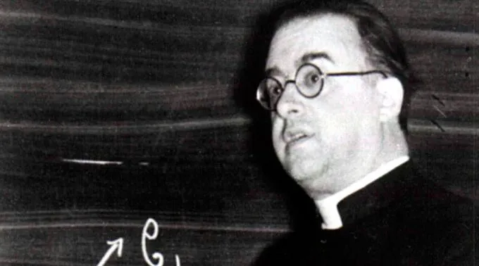 GeorgesLemaitre_DominioPublico.jpg ?? 