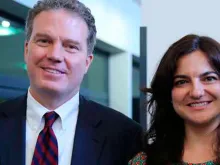 Greg Burke e Paloma García Ovejero.