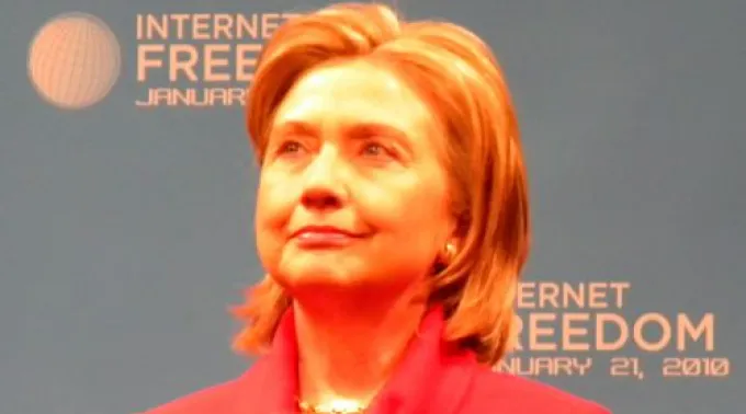 HillaryClinton_AutorTalkRadioNewsService_CC-BY-NC-SA-2.0_1.jpg ?? 