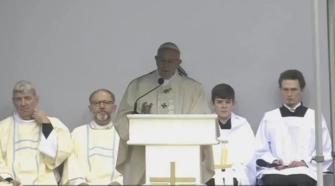 HomiliaSueciaTodosSantosPapaCapturaYoutube.jpg ?? 