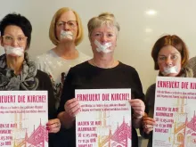 Algumas das participantes da greve de mulheres contra a Igreja na Alemanha.