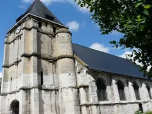 Fachada da Igreja de Saint-Etienne-du-Rouvray.