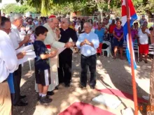 Cardeal Ortega coloca a primeira pedra da Igreja São João Paulo II em Havana 