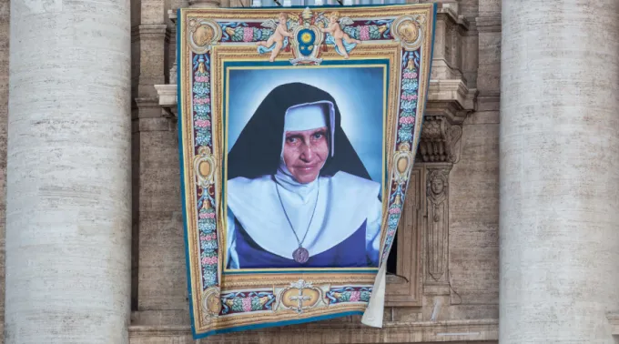 ImagemIrmaDulcePracaSaoPedro_FotoDanielIbanezACIPrensa.jpg ?? 