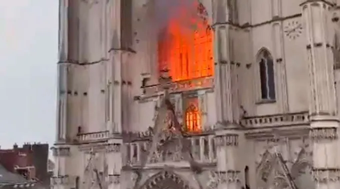 Incendio-Catedral-Nantes-Captura-Youtube-18072020.jpg ?? 