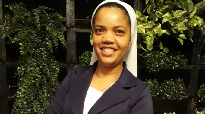 IrLorayne_FAcebook_1.jpg ?? 