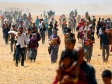 Iraquianos fogem para evitar a morte pelo Estado Islâmico. Foto Facebook Amigos do Iraque