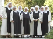 Irmãzinhas Discípulas do Cordeiro em sua casa na França.