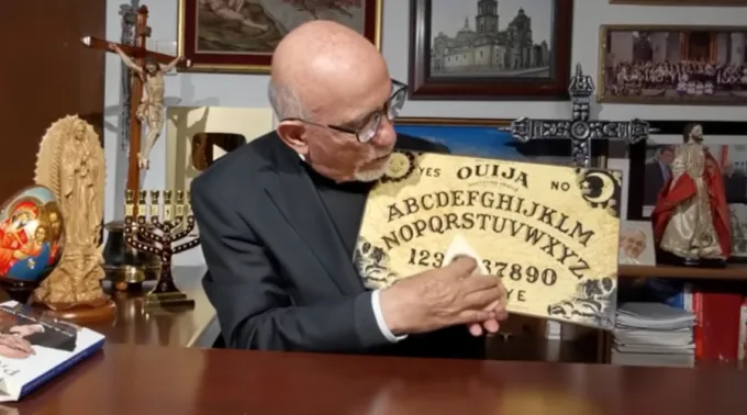 Isso-nao-e-um-jogo-padre-sobre-ouija.jpg ?? 