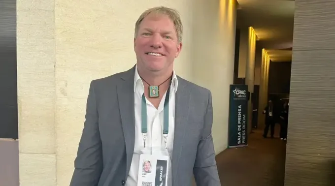 Jason-Jones-Ana-Paula-Morales-ACI-181122_1.jpg ?? 