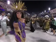 Jesus representado como mulher.