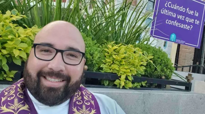 Jose-Juan-Montalvo-confesionario-plaza-Pastoral-Siglo-21-171119.jpg ?? 