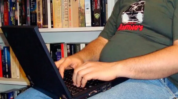 JovenComputadora_AutorFBellon_CC-BY-2.0.jpg ?? 