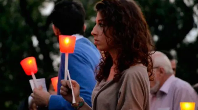 JovenRezando_DanielIbanez_ACIPrensa.jpg ?? 