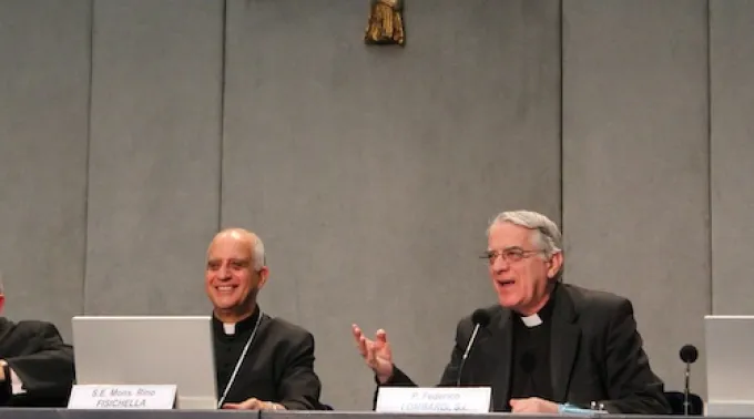 L_R_Archbishop_Rino_Fisichella_and_Father_Federico_Lombardi_speak_to_the_press_May_28_2013_about_the_upcoming_Year_of_Faith_events_Credit_Lauren_Cater_CNA.jpg ?? 
