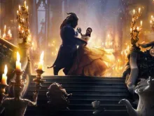 Anúncio promocional de A Bela e a Fera.