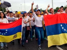 Jovens se manifestam nas ruas da Venezuela 
