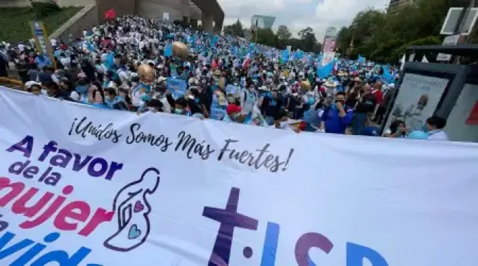 Marcha-A-Favor-Mujer-Vida-David-Ramos-ACI-041021.webp ?? 