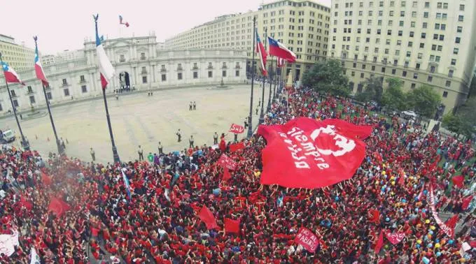 Marcha23MChile_FacebookSiemprePorLaVida_260315.jpg ?? 