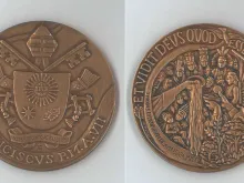 Medalha Comemorativa do Pontificado do Papa Francisco.