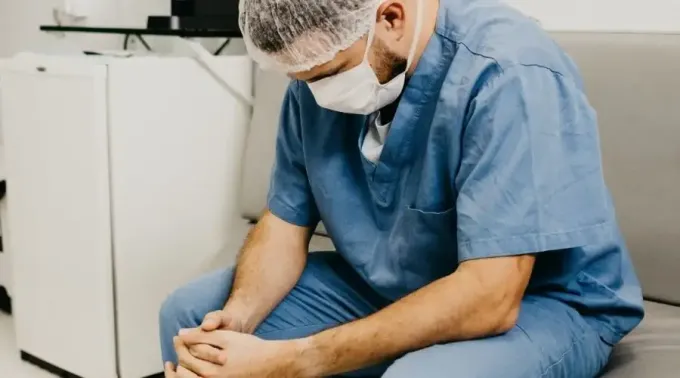 Medico-Jonathan-Borba-Unsplash-260921.webp ?? 