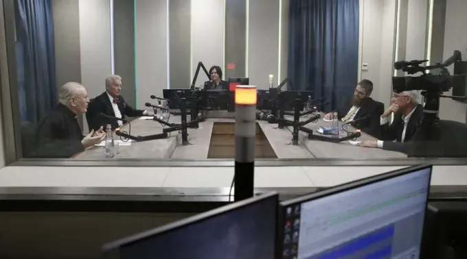 MesaRedondaInterreligiosa_Credito_Marcsi-Ambrus-wwwiec2020hu.jpg ?? 