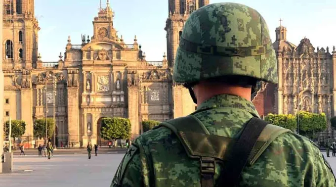 Militar-Catedral-Mexico-David-Ramos-ACI-130920.jpg ?? 