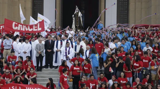 MisaEnvioMisionesVeranoUniversidadCatolicaChile_CarmenPargaPastoralUC_110116.jpg ?? 