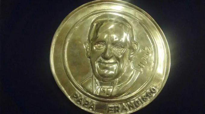 MonedaPapaFranciscoVillavicencio_CEC_220717.jpg ?? 