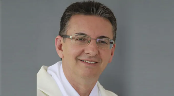 Mons-Edilson-683x1024.jpg ?? 